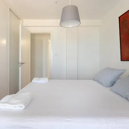 Beach V With Parking By Aston Apartment